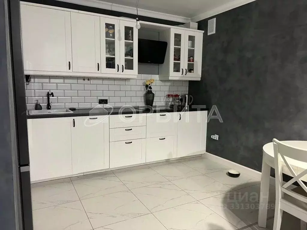2-к кв. Тюменская область, Тюмень Полевая ул., 105 (64.6 м) - Фото 2