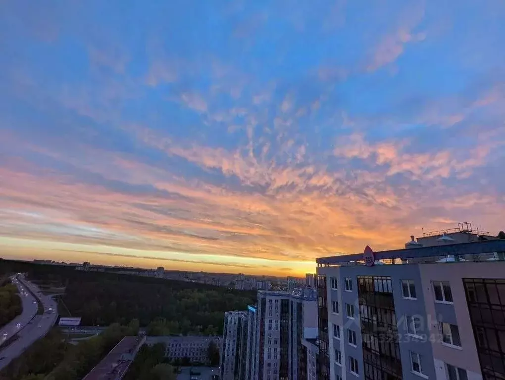 2-к кв. Свердловская область, Екатеринбург ул. Крестинского, 8 (56.0 ... - Фото 1