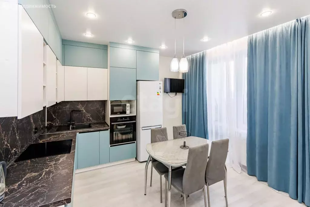 3-комнатная квартира: деревня Патрушева, улица Николая Гоголя, 1 (74.6 ... - Фото 1