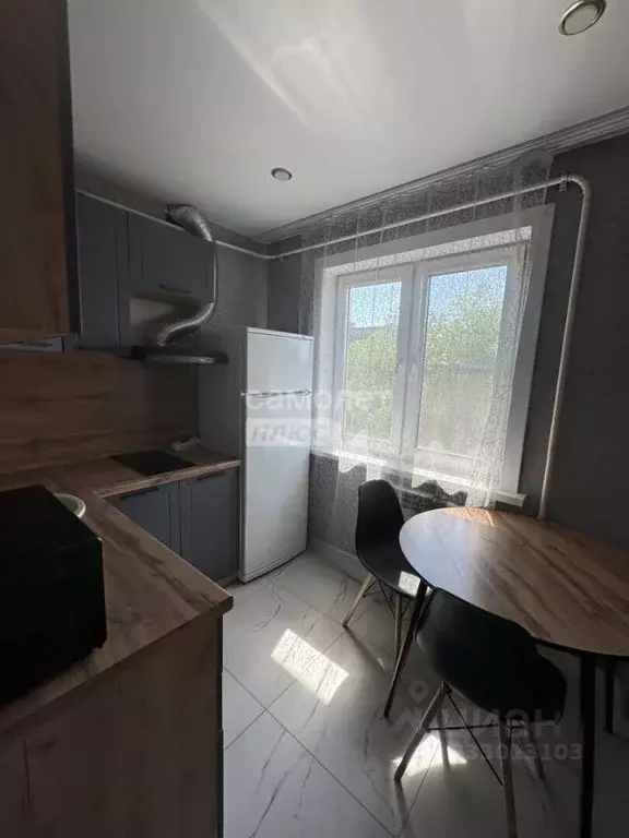 2-к кв. Алтайский край, Бийск ул. Петра Мерлина, 12 (48.0 м) - Фото 1