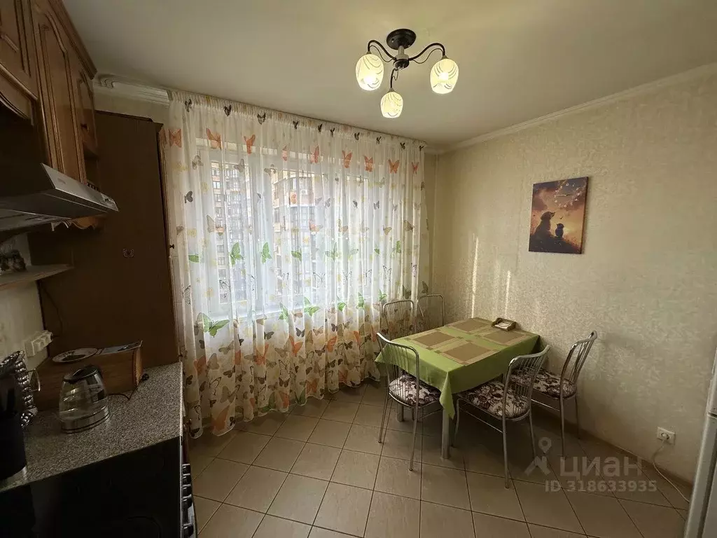3-к кв. Москва 2-я Филевская ул., 7к1 (74.4 м) - Фото 0