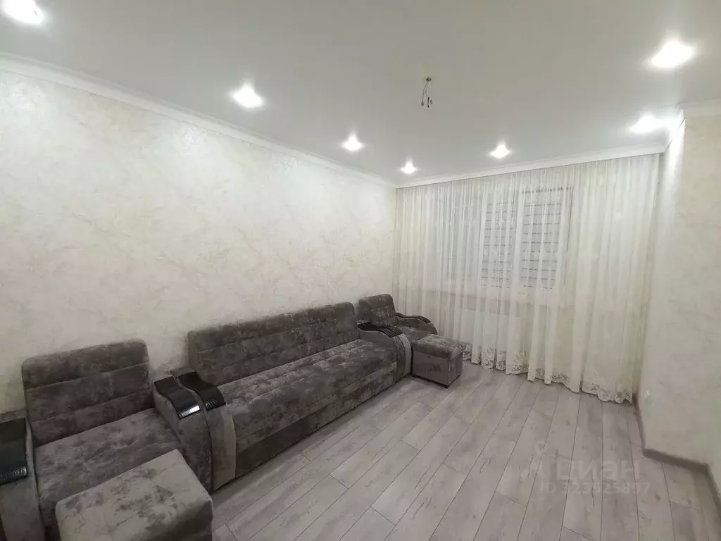 2-к кв. Северная Осетия, Владикавказ ул. Хадарцева, 37 (60.0 м) - Фото 1