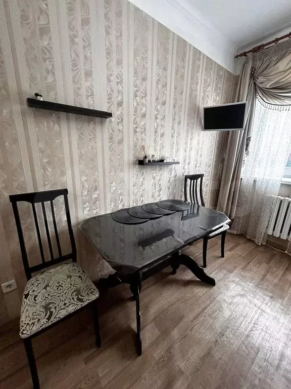 2-к. квартира, 54 м, 2/9 эт. - Фото 0
