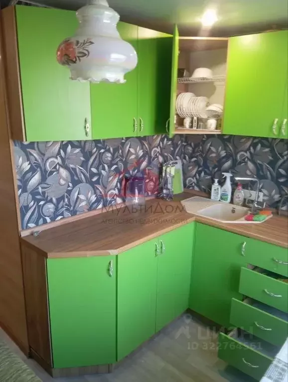 3-к кв. Белгородская область, Старый Оскол Приборостроитель мкр, 30 ... - Фото 0