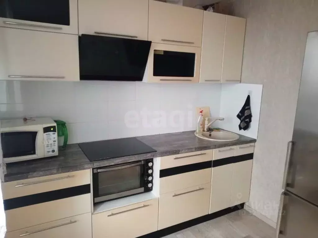 3-к кв. Саратовская область, Энгельс Волжский просп., 63А (62.7 м) - Фото 1