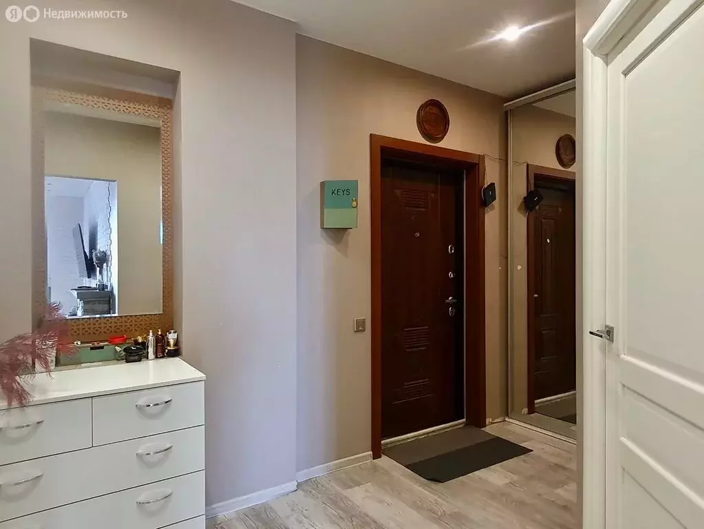 1-комнатная квартира: Омск, улица Ватутина, 14 (53.8 м) - Фото 1