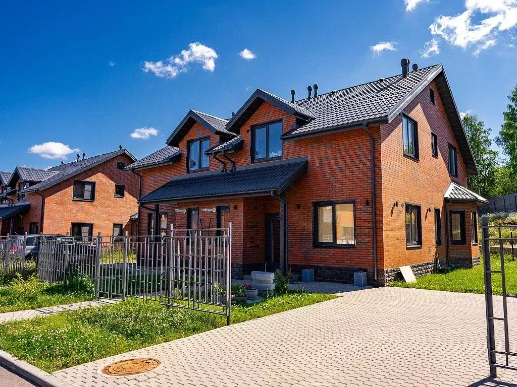 Таунхаус в Ленинградская область, Всеволожский район, Юкковское с/пос, ... - Фото 1