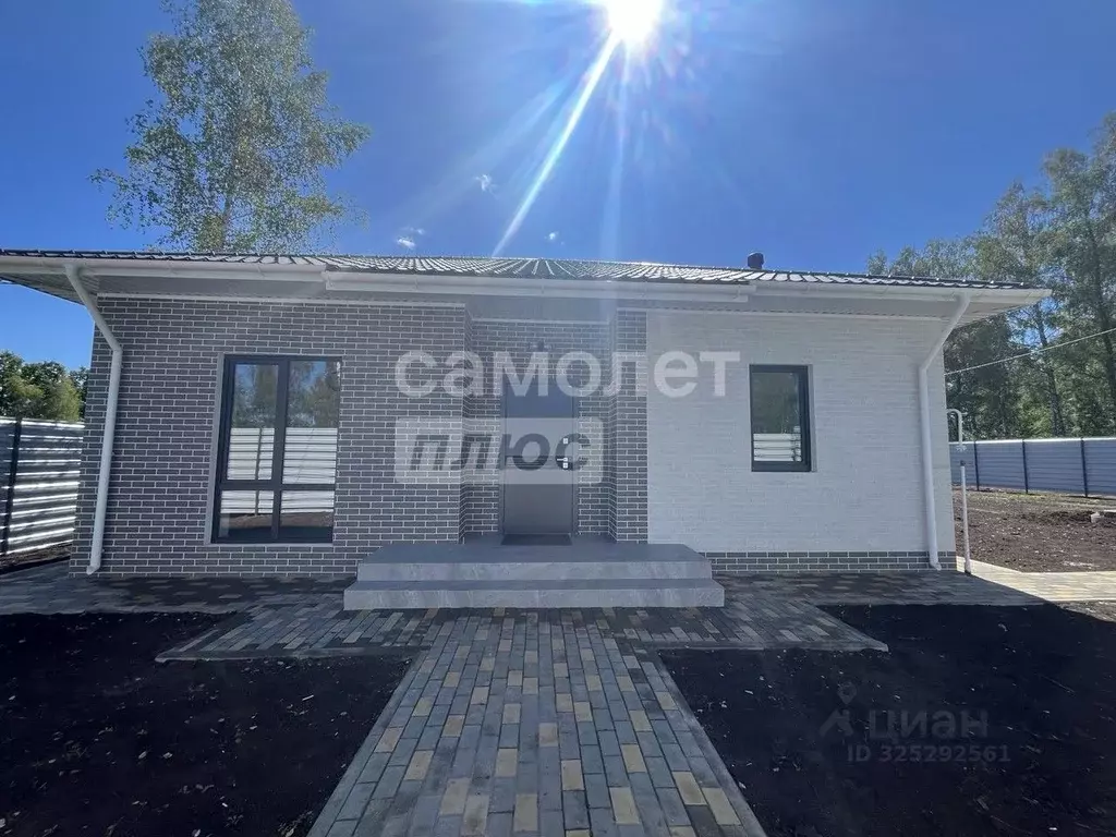 Дом в Курская область, Октябрьский район, Прямицыно муниципальное ... - Фото 1