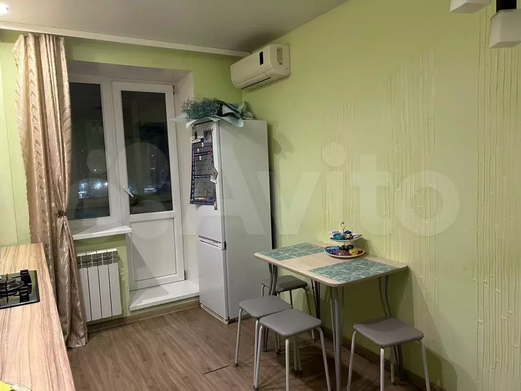 1-к. квартира, 41 м, 9/10 эт. - Фото 1