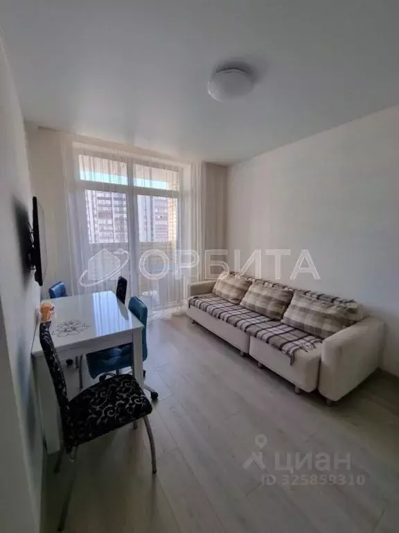 1-к кв. Тюменская область, Тюмень ул. Пархоменко, 119 (36.0 м) - Фото 1