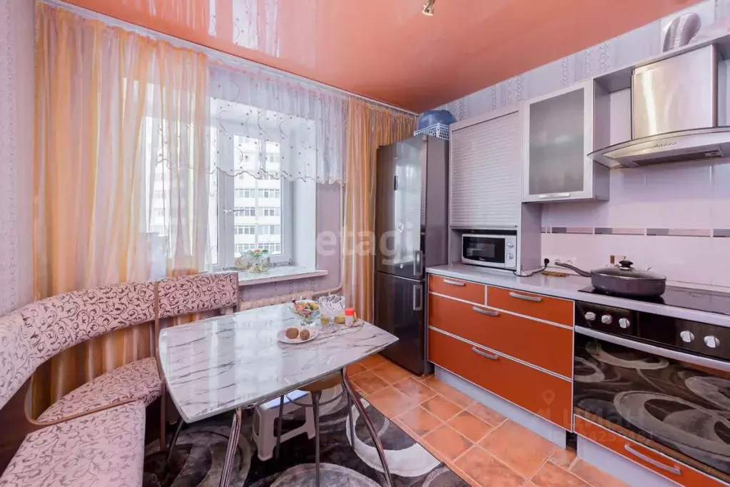 2-к кв. Тюменская область, Тюмень Харьковская ул., 59к3 (56.3 м) - Фото 1