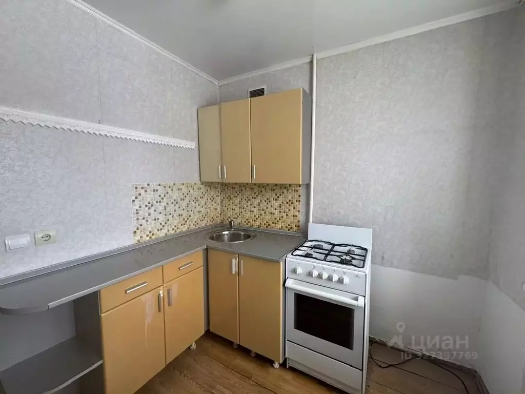 1-к кв. Башкортостан, Стерлитамак Коммунистическая ул., 49 (30.0 м) - Фото 1