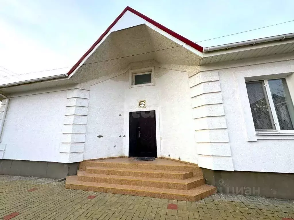 Дом в Крым, Симферополь ул. Битумная (150 м) - Фото 1