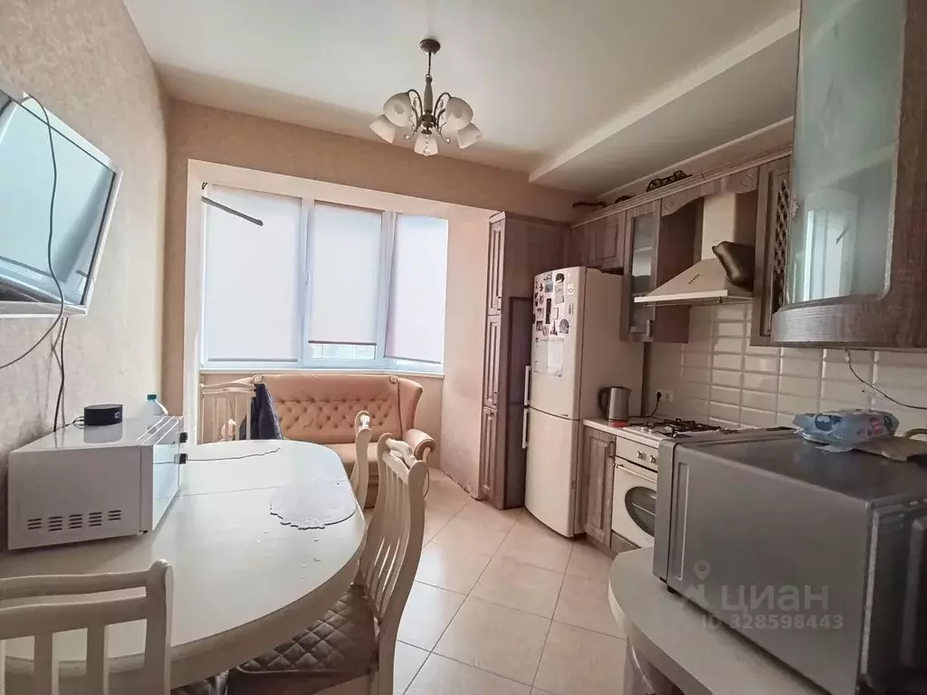 2-к кв. Адыгея, Тахтамукайский район, Яблоновский пгт ул. Гагарина, ... - Фото 2