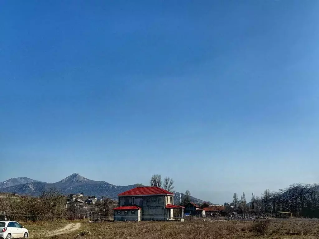 Участок в Крым, Феодосия муниципальный округ, Щебетовка пгт ул. ... - Фото 1