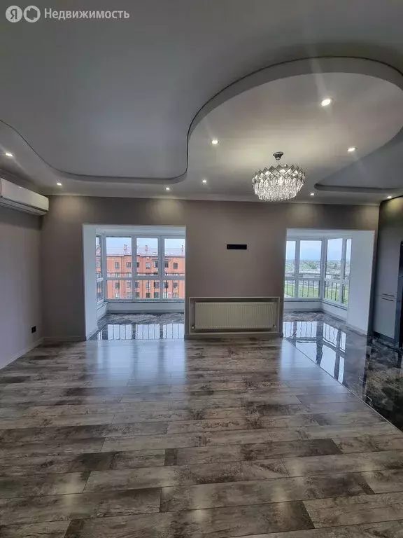 3-комнатная квартира: Владикавказ, улица Билара Кабалоева, 12В (93 м) - Фото 0