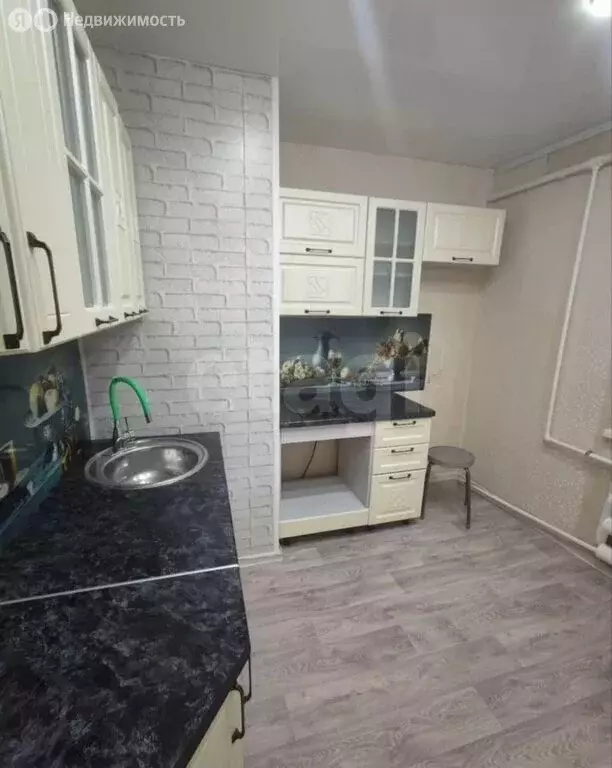 1-комнатная квартира: Бутурлиновка, улица Ленина, 95 (38.1 м) - Фото 1