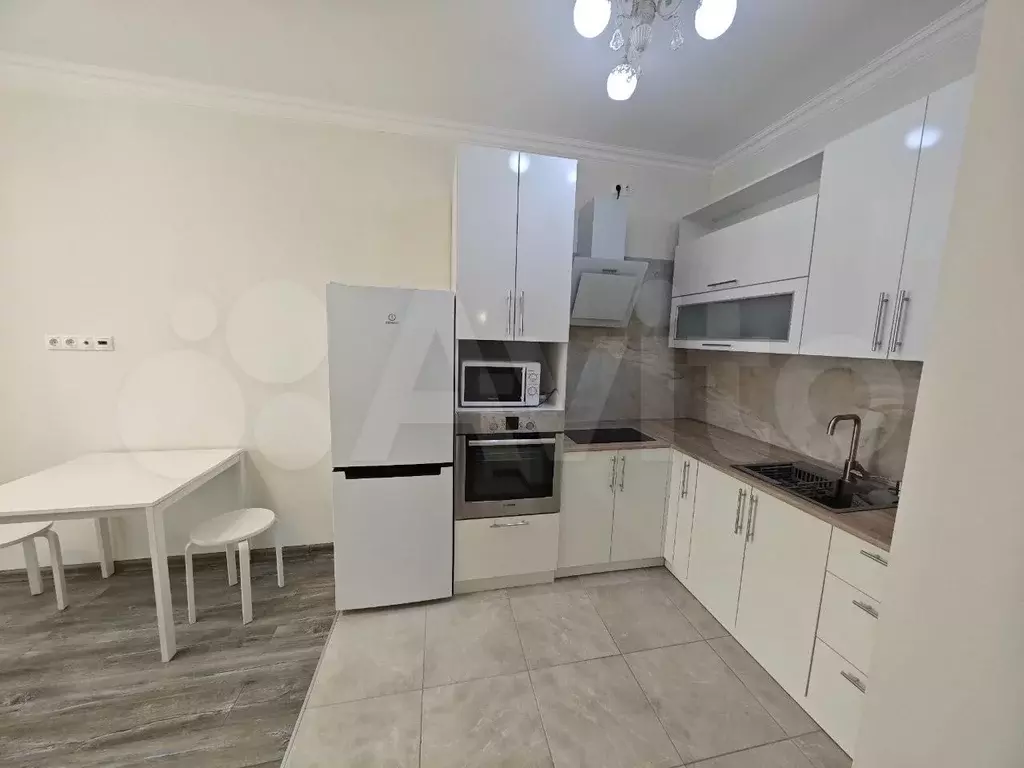 1-к. квартира, 35 м, 8/17 эт. - Фото 1