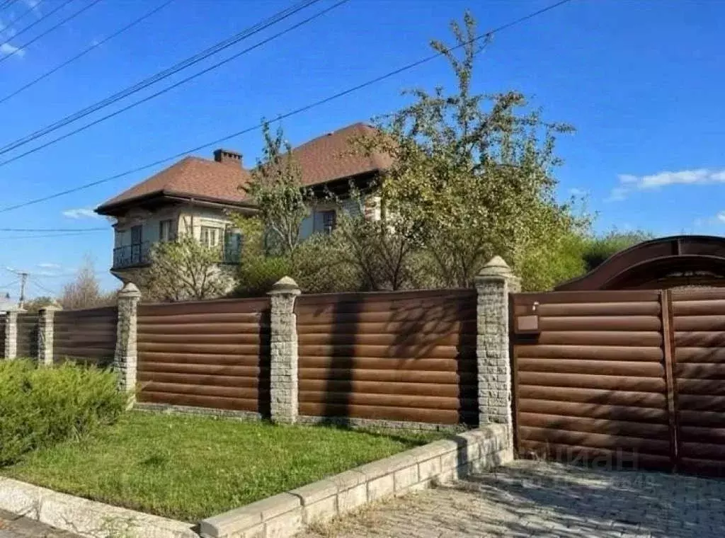 Дом в Белгородская область, Старый Оскол ул. Хмелева (198 м) - Фото 1