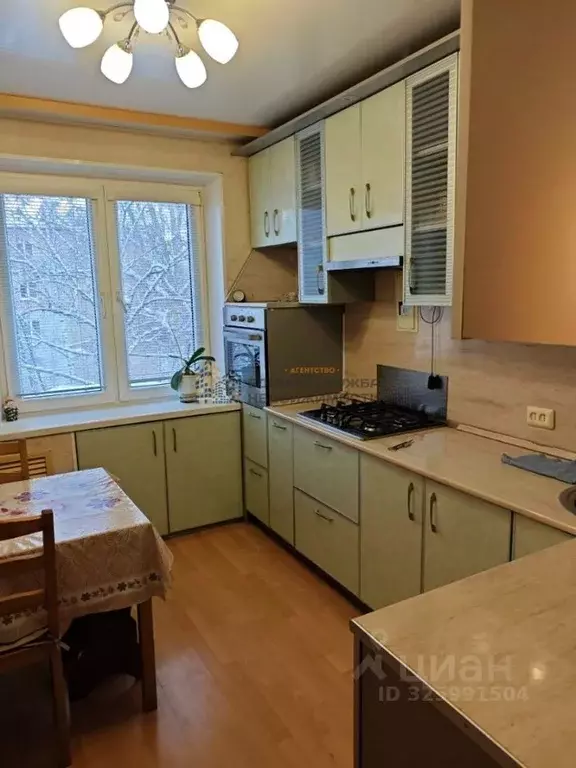 3-к кв. Башкортостан, Уфа Российская ул. (58.0 м) - Фото 1