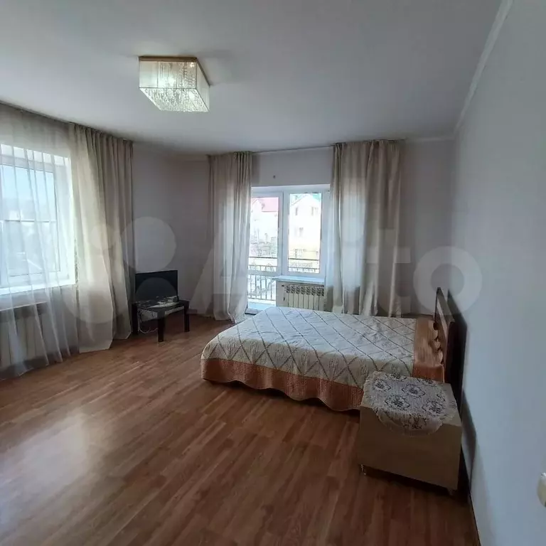 1-к. квартира, 49 м, 2/6 эт. - Фото 1