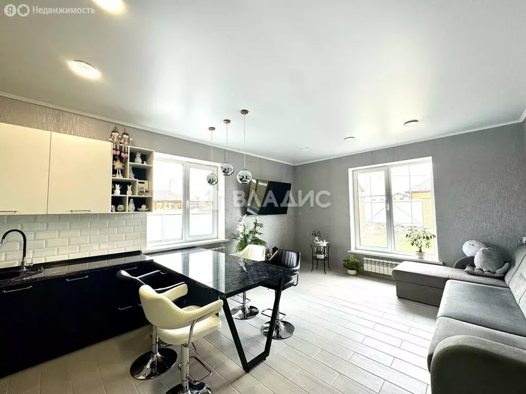 Дом в Старый Оскол, Успенская улица, 46 (100 м) - Фото 1