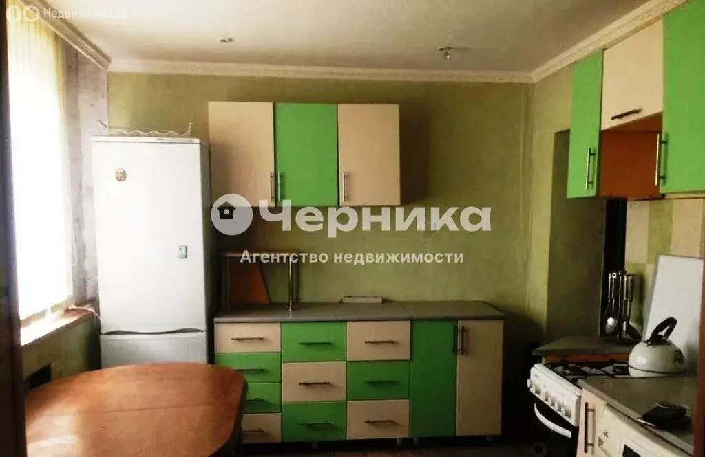 3-комнатная квартира: Миллерово, улица Думенко, 34 (69.9 м) - Фото 0