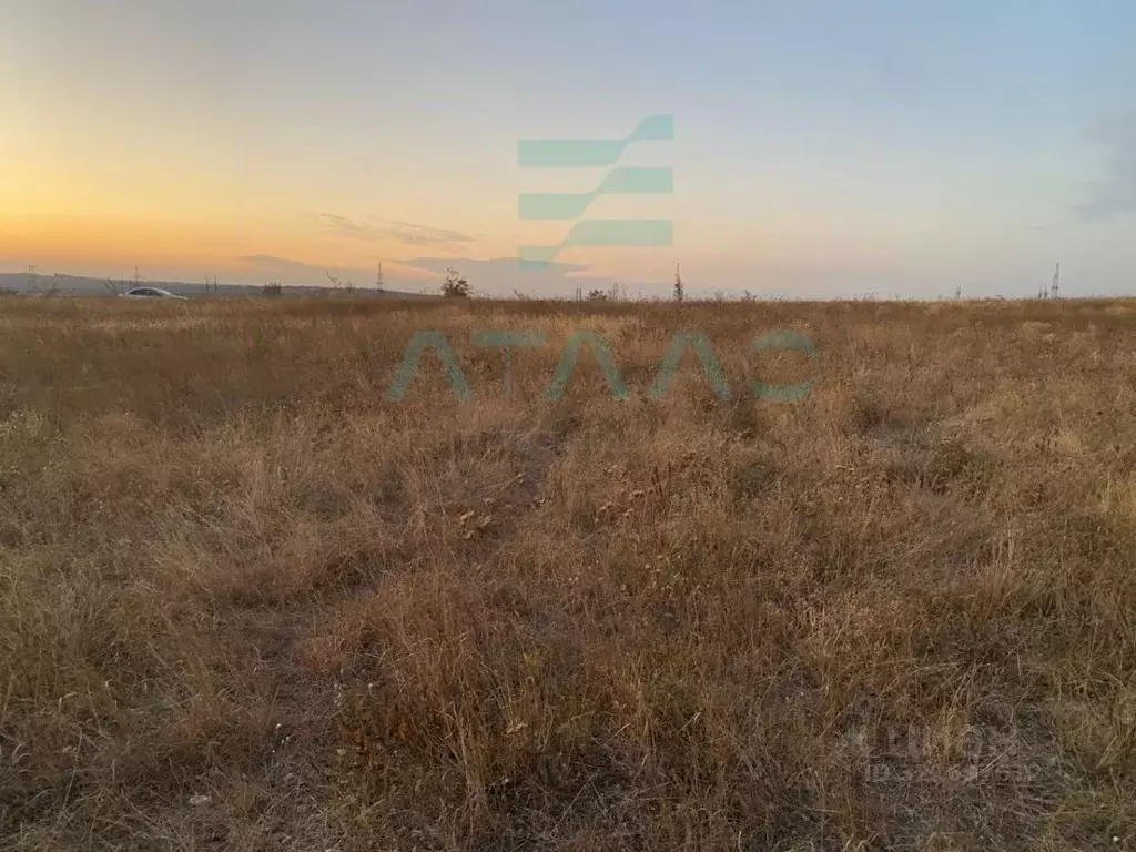 Участок в Крым, Симферопольский район, Трудовское с/пос, с. Ивановка ... - Фото 1