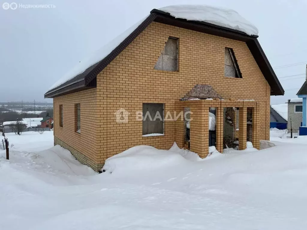 Дом в Бессоновский район, село Ухтинка, Строительная улица, 94В (260 ... - Фото 1