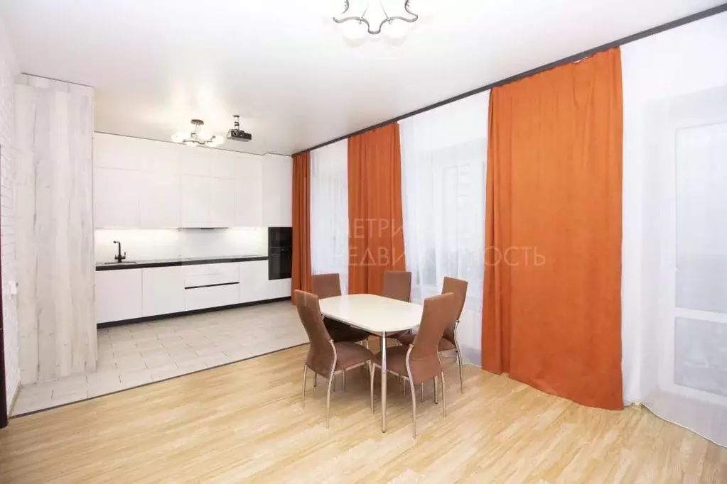 3-к кв. Тюменская область, Тюмень ул. Василия Гольцова, 15 (117.6 м) - Фото 1