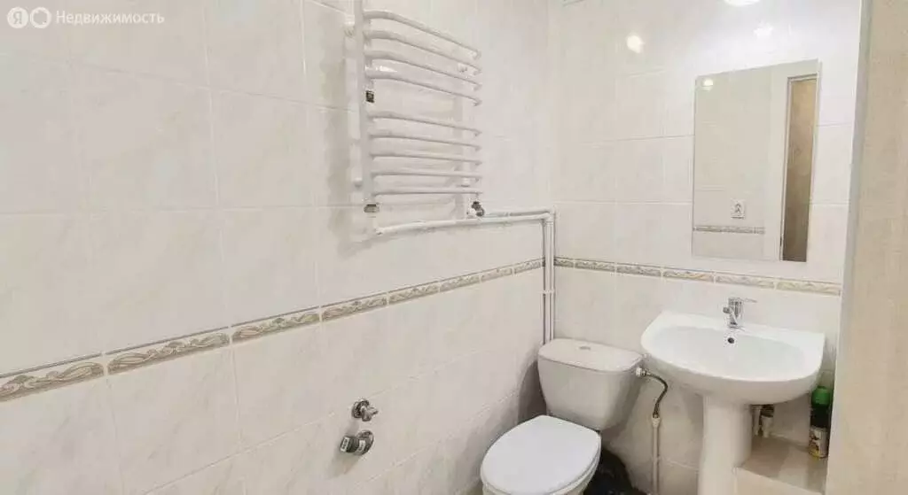 2-комнатная квартира: Мирное, Стадионная улица, 19А (42.7 м) - Фото 1