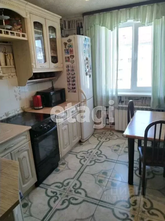 3-к кв. Сахалинская область, Южно-Сахалинск ул. Ленина, 32 (64.3 м) - Фото 0