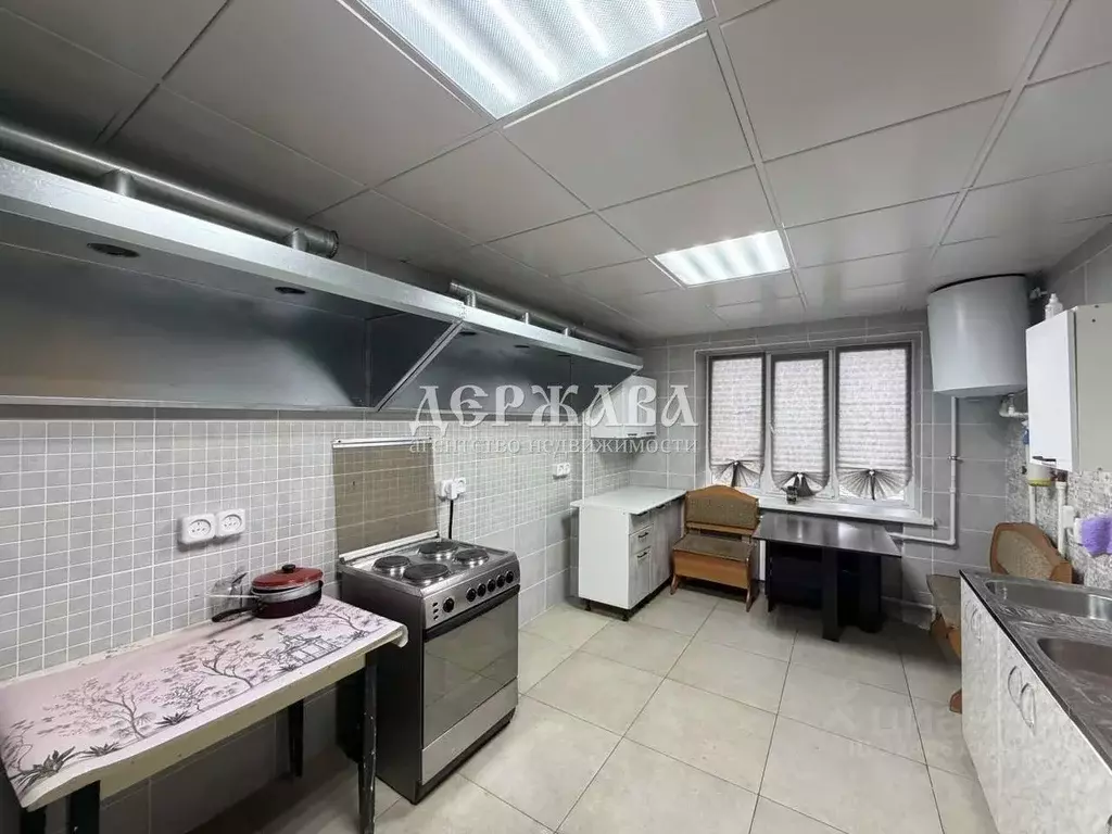 Комната Белгородская область, Старый Оскол ул. Калинина, 1/4 (13.2 м) - Фото 2