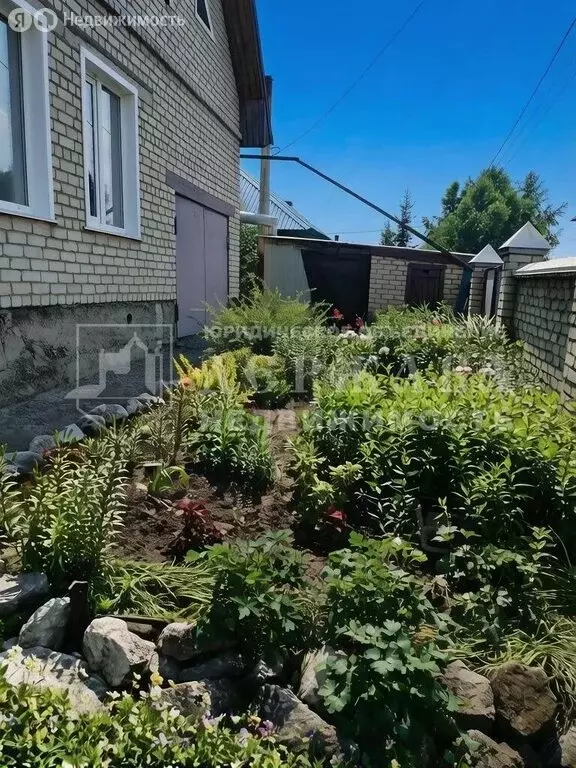 Дом в Ленинск-Кузнецкий, улица Куйбышева (132 м) - Фото 2