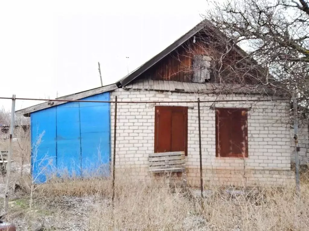 Дом в Волгоградская область, Среднеахтубинский район, Куйбышевское ... - Фото 0