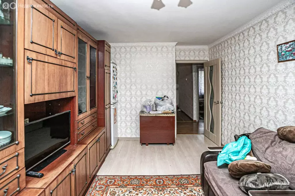 3-комнатная квартира: Искитим, микрорайон Индустриальный, 27 (58.8 м) - Фото 1