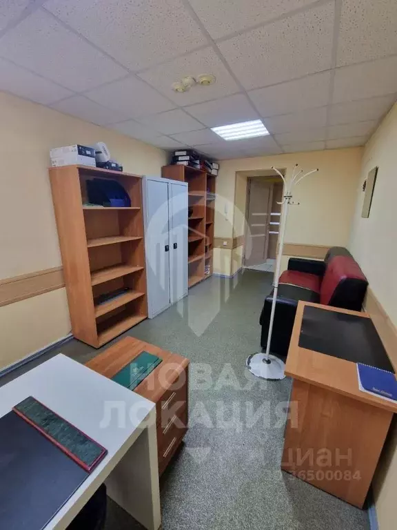 Офис в Омская область, Омск ул. Булатова, 100 (18.0 м) - Фото 0
