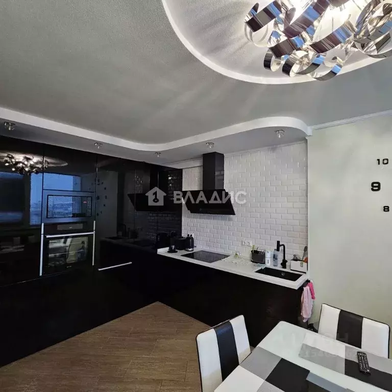 3-к кв. Белгородская область, Белгород ул. Апанасенко, 97 (105.4 м) - Фото 1