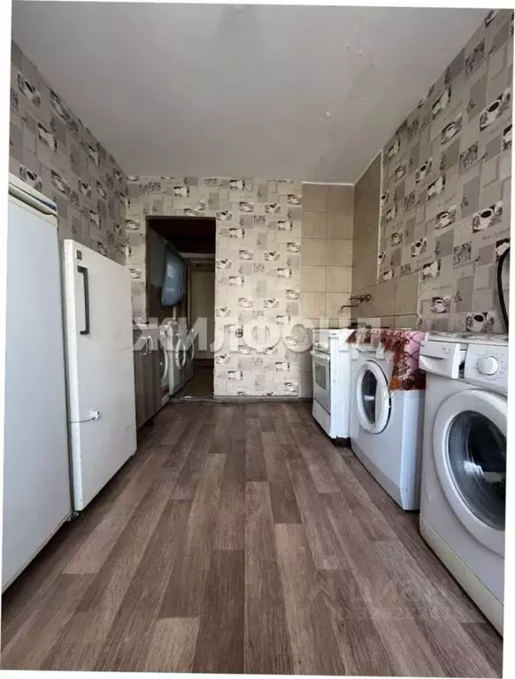 Комната Новосибирская область, Новосибирск ул. Стофато, 17 (13.9 м) - Фото 2