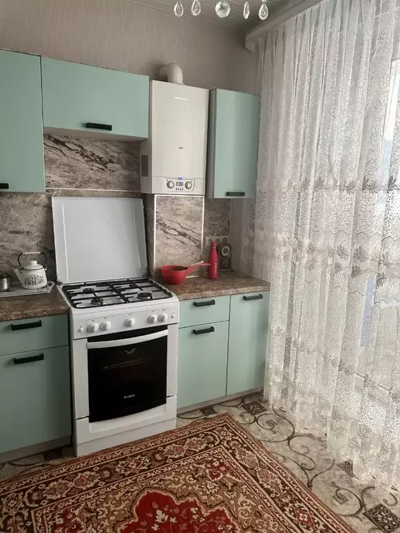 2-к кв. Волгоградская область, Волгоград ул. 35-й Гвардейской Дивизии, ... - Фото 0