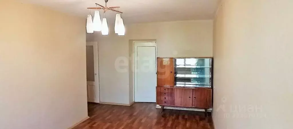 3-к кв. Волгоградская область, Волгоград ул. Елисеева, 8 (58.0 м) - Фото 1