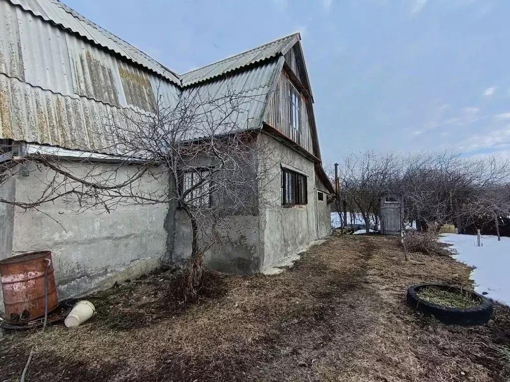 Дом в Саратовская область, Вольский район, Терсинское муниципальное ... - Фото 1