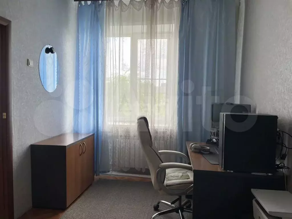 Комната 28,2 м в 3-к., 4/4 эт. - Фото 0