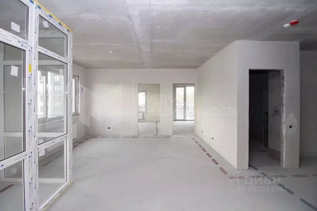 3-к кв. Тюменская область, Тюмень ул. Александра Звягина, 9 (66.16 м) - Фото 0