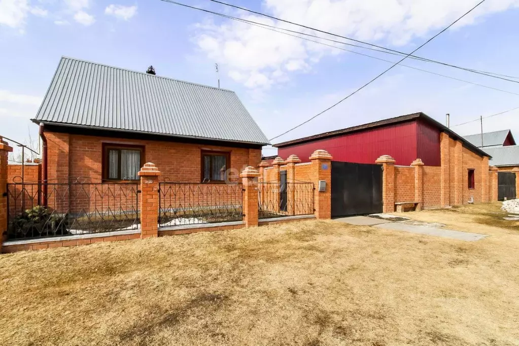 Дом в Тюменская область, Нижнетавдинский район, с. Бухтал Советская ... - Фото 1