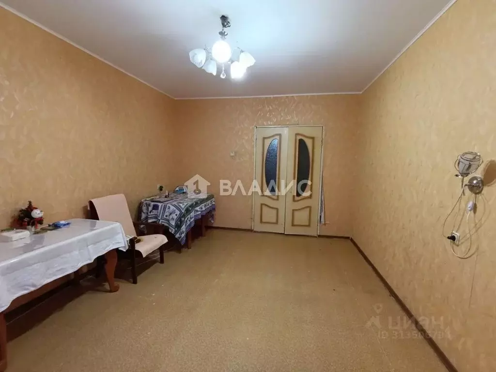 3-к кв. Владимирская область, Ковров Рабочая ул., 35 (64.6 м) - Фото 0