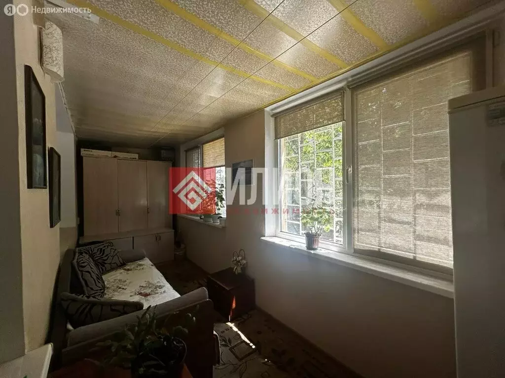 1-комнатная квартира: Севастополь, улица Адмирала Фадеева, 19 (49 м) - Фото 1