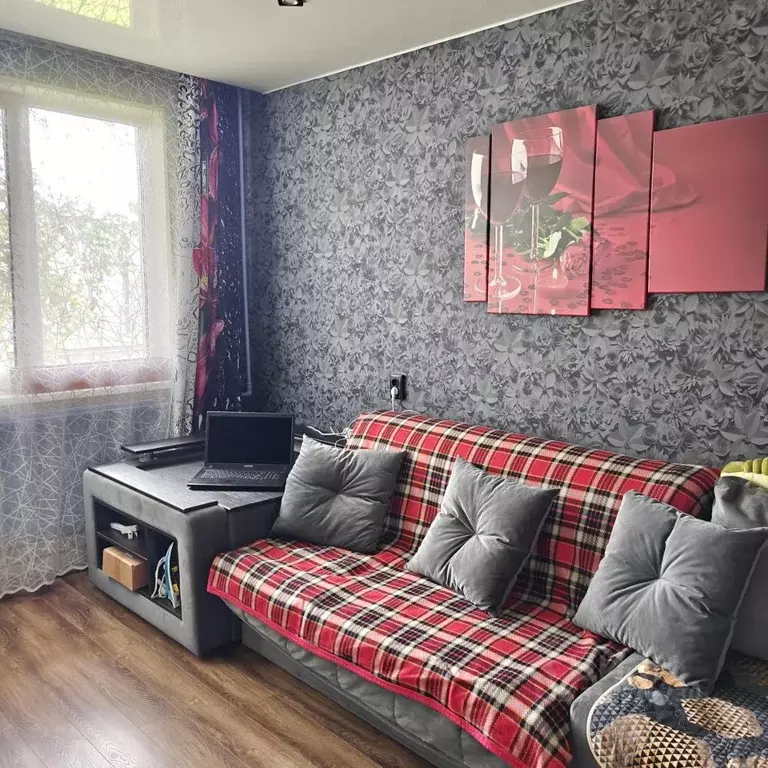 3-к кв. Санкт-Петербург ул. Белышева, 8к1Н (75.4 м) - Фото 0
