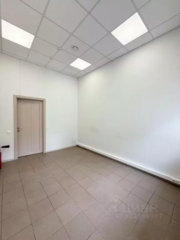 Офис в Крым, Симферополь ул. Героев Аджимушкая, 6 (12 м) - Фото 2