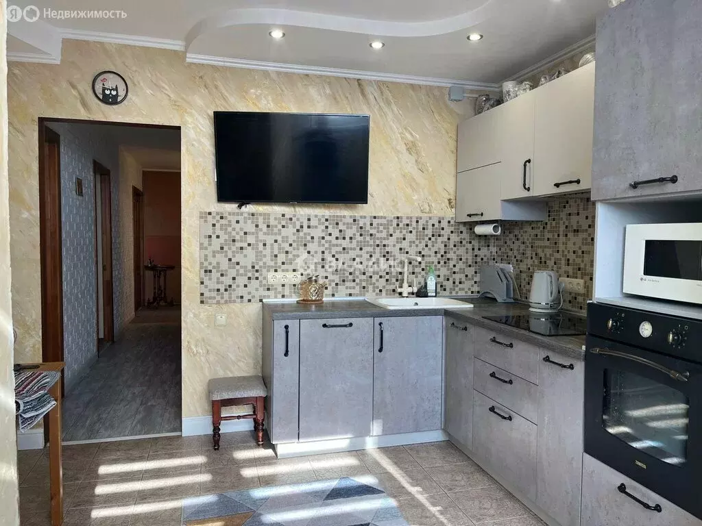 3-комнатная квартира: Белгород, улица Щорса, 56 (80 м) - Фото 1